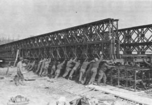 Puente Bailey en Segunda Guerra Mundial